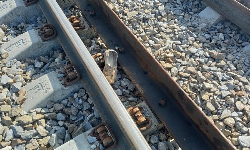 Пассажирский поезд насмерть сбил пенсионера в Каневском районе