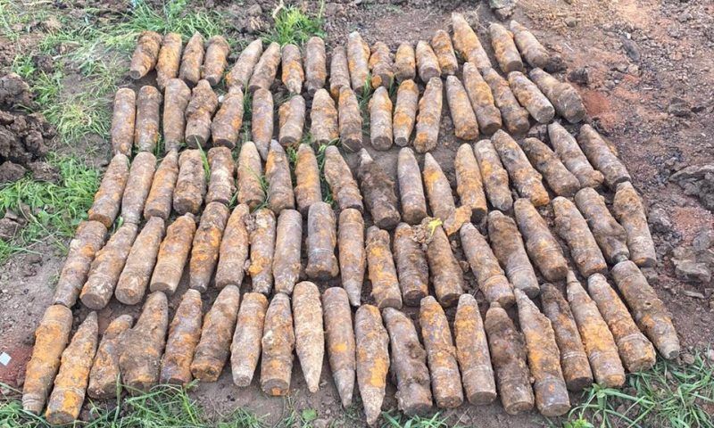 В котловане на стройке в Краснодаре обнаружили 94 ржавых снаряда времен войны