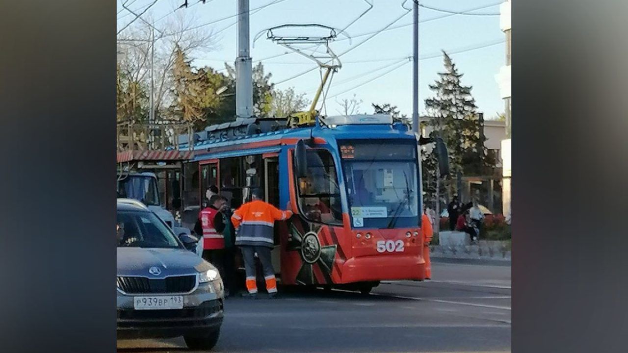 Движение трамваев около КубГТУ в Краснодаре остановилось из-за схода вагона  - 8 апреля, 2024 Все новости, Общество «Кубань 24»