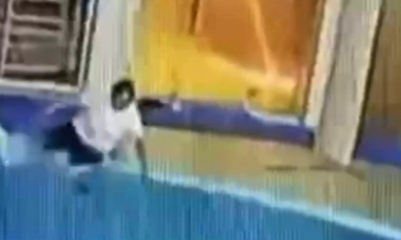 Уборщица SPA-комплекса в Адыгее спасла тонущего в бассейне ребенка