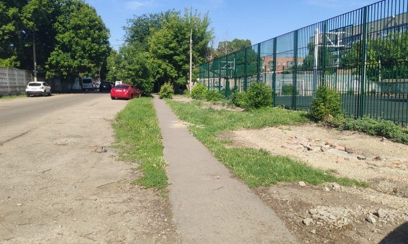 Зеленая зона с тротуаром появится на месте снесенных гаражей в центре Краснодара