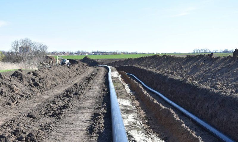 Магистральный водопровод длиной 3 км строят в Тимашевске