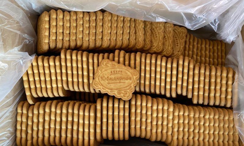 Краснодарские таможенники пресекли незаконный экспорт 5,6 тонн печенья