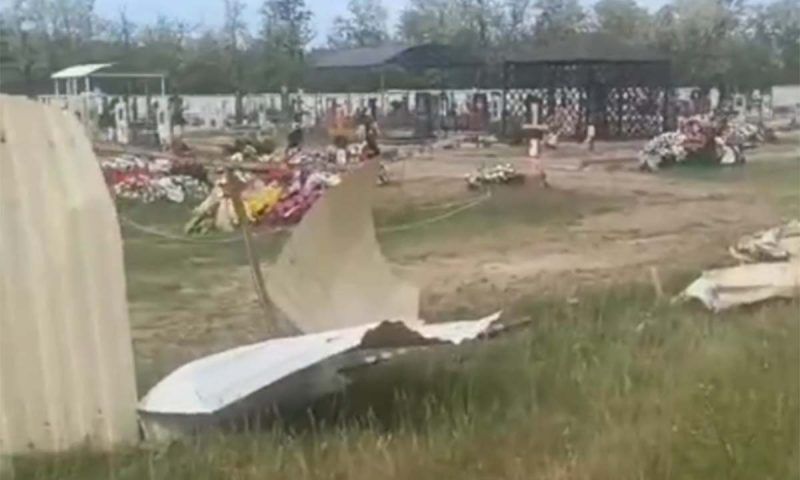 Вандал на автомобиле разгромил сельское кладбище в Краснодарском крае