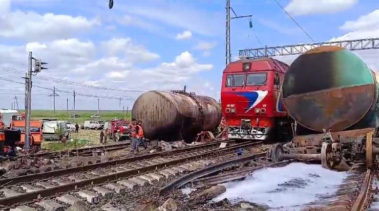Полностью восстановлено движение поездов на станции Куберле в Ростовской области