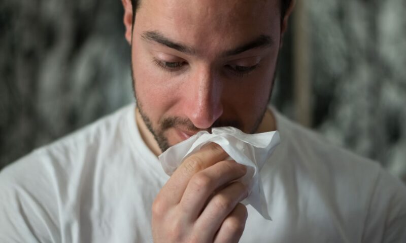 Заложило нос: как опять начать дышать без капель