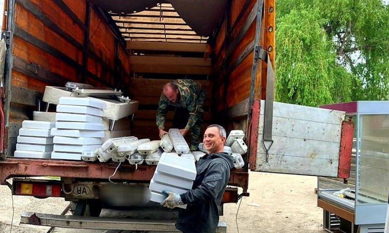 За последние недели казаки Кубани отправили в зону СВО еще 200 тонн гумпомощи