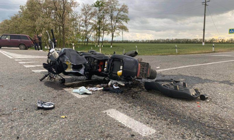 Пассажир мотоцикла погиб в ДТП с «Жигулями» на трассе в Ейском районе