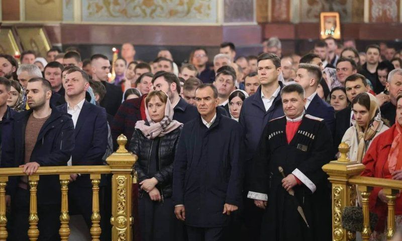 Вениамин Кондратьев поздравил православных верующих Кубани с Пасхой