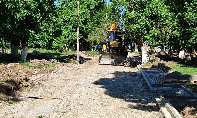 Зеленую зону благоустраивают в Северском районе по нацпроекту