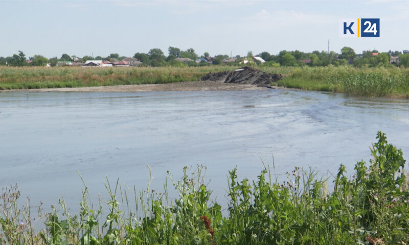 Русло реки Челбас расчищают в Каневском районе