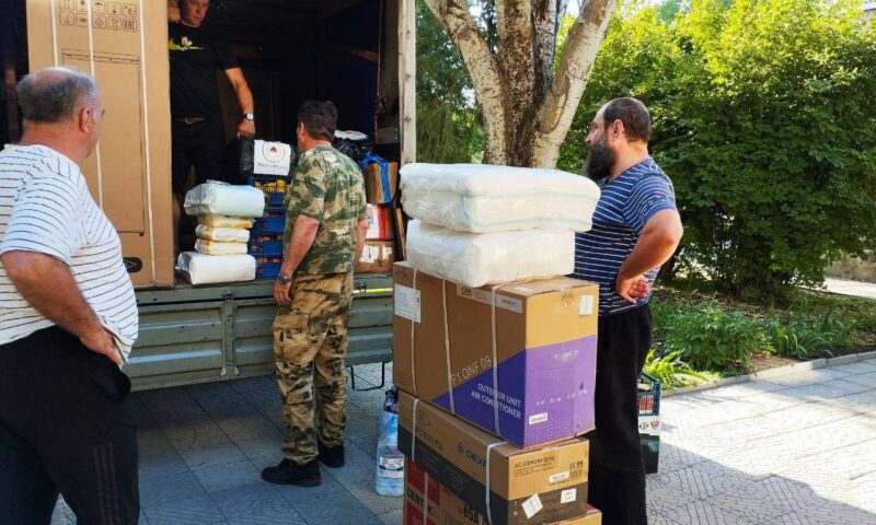 Спасатели из Новороссийска отвезли 2 тонны гуманитарной помощи в ЛНР и ДНР