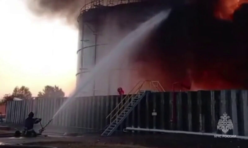 Площадь пожара на нефтебазе в Ростовской области выросла до 6,3 тыс. кв. метров