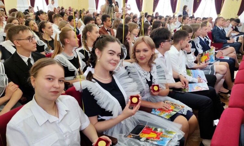 Более 100 тыс. выпускников получат школьные аттестаты в Краснодарском крае
