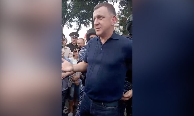 Мэр Краснодара обещал остаться с людьми на Краеведа Соловьева пока не дадут свет