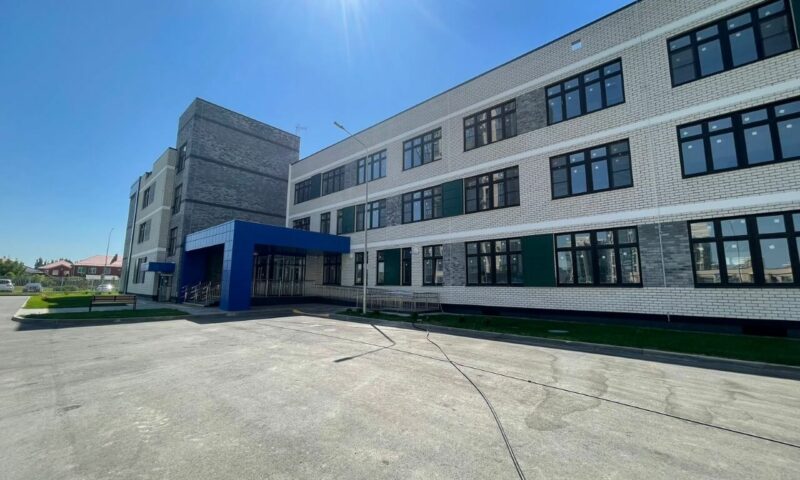 В Краснодаре завершили строительство школы на улице Батуринской