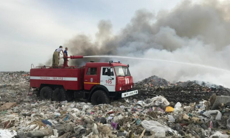 Из-за сильной жары загорелся мусорный полигон под Усть-Лабинском