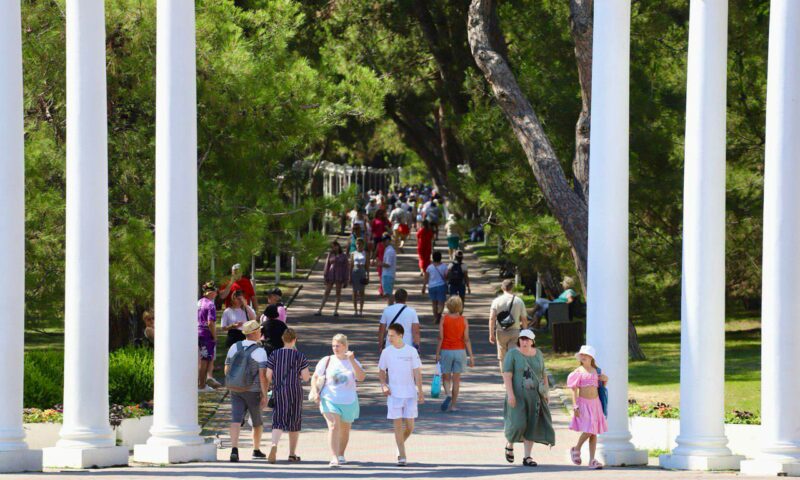 Богодистов: с начала года Геленджик посетили более 1,2 млн туристов