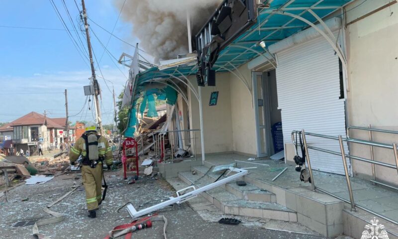 ТАСС: 14 человек пострадали при обрушении здания из-за хлопка газа в Апшеронске