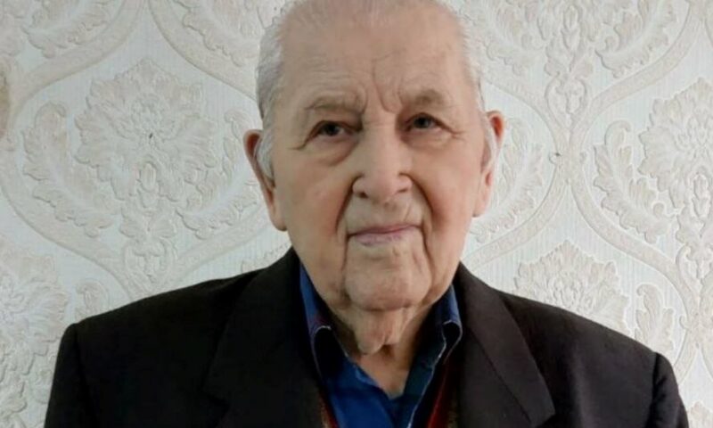 Кондратьев поздравил ветерана из Сочи с 102-м днем рождения