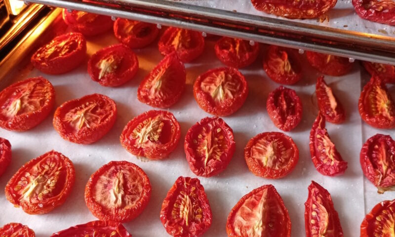 Домашние вяленые помидоры за полчаса — вкусно и быстро