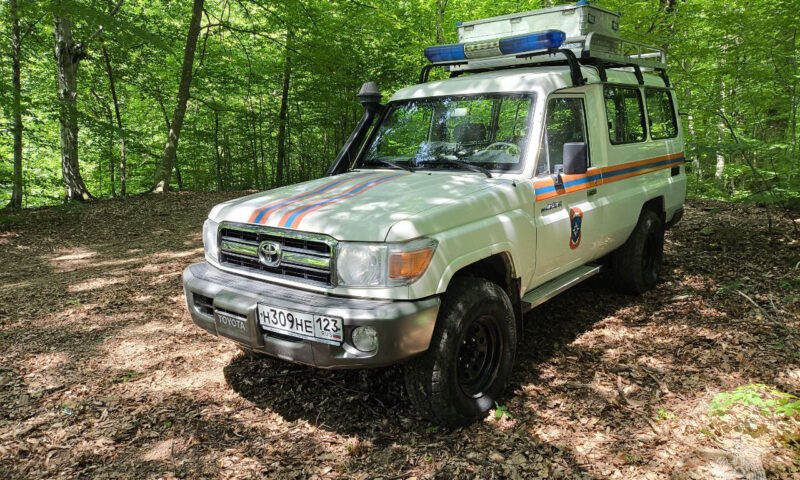 В горах Сочи ищут пожилого грибника, пропавшего без вести