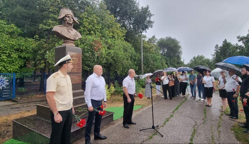 Бюст адмиралу и Святому праведному воину Федору Ушакову открыли в Ейске