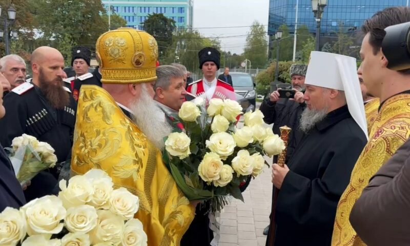 Кондратьев поздравил с днем рождения митрополита Екатеринодарского Василия