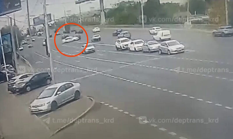 Появилось видео ДТП с двумя погибшими на Северном мосту Краснодара