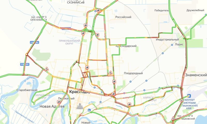 Пробки в 10 баллов сковали дороги Краснодара вечером 7 ноября