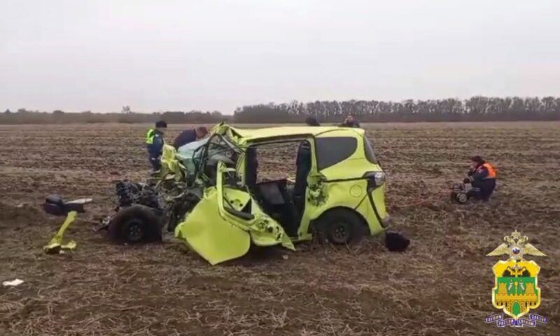 Двое взрослых и ребенок погибли в ДТП с КамАЗом в Краснодарском крае