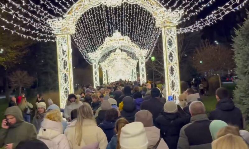 В мэрии Краснодара задумались, как уменьшить толпы людей на улице Красной