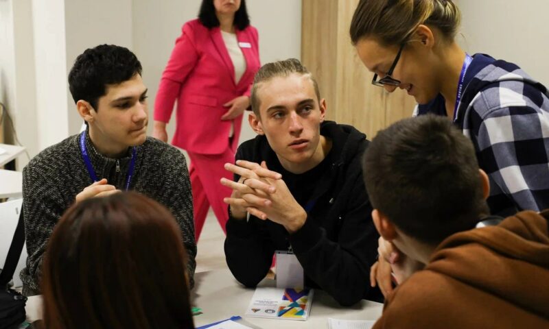 Пятый сезон инициативы «Сириус.Лето: начни свой проект» стартовал в Краснодаре