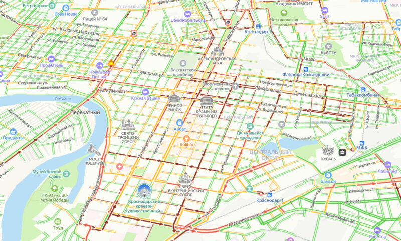 Краснодар пятничным вечером 20 декабря сковали 10-балльные пробки