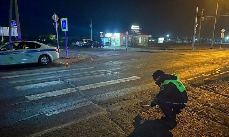 Иномарка сбила 14-летнюю девочку на пешеходном переходе в Кущевском районе