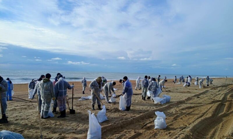 Более 1,7 тыс. звонков поступило на горячую линию колл-центра «Спасай море»