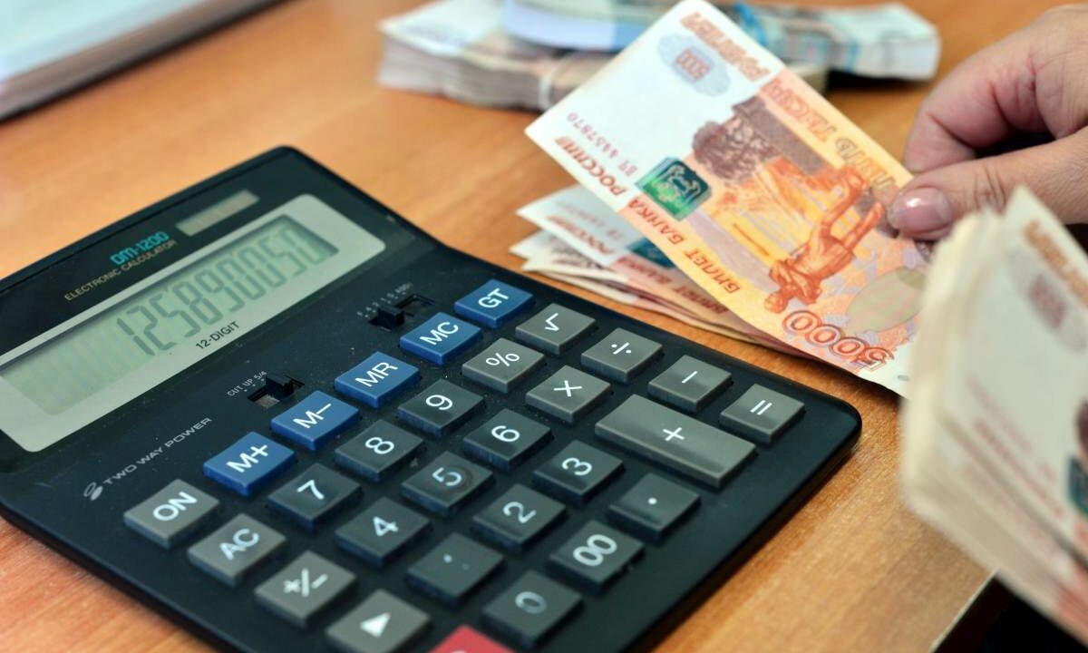 Повысить МРОТ до 60 тыс. рублей предложили в Госдуме РФ