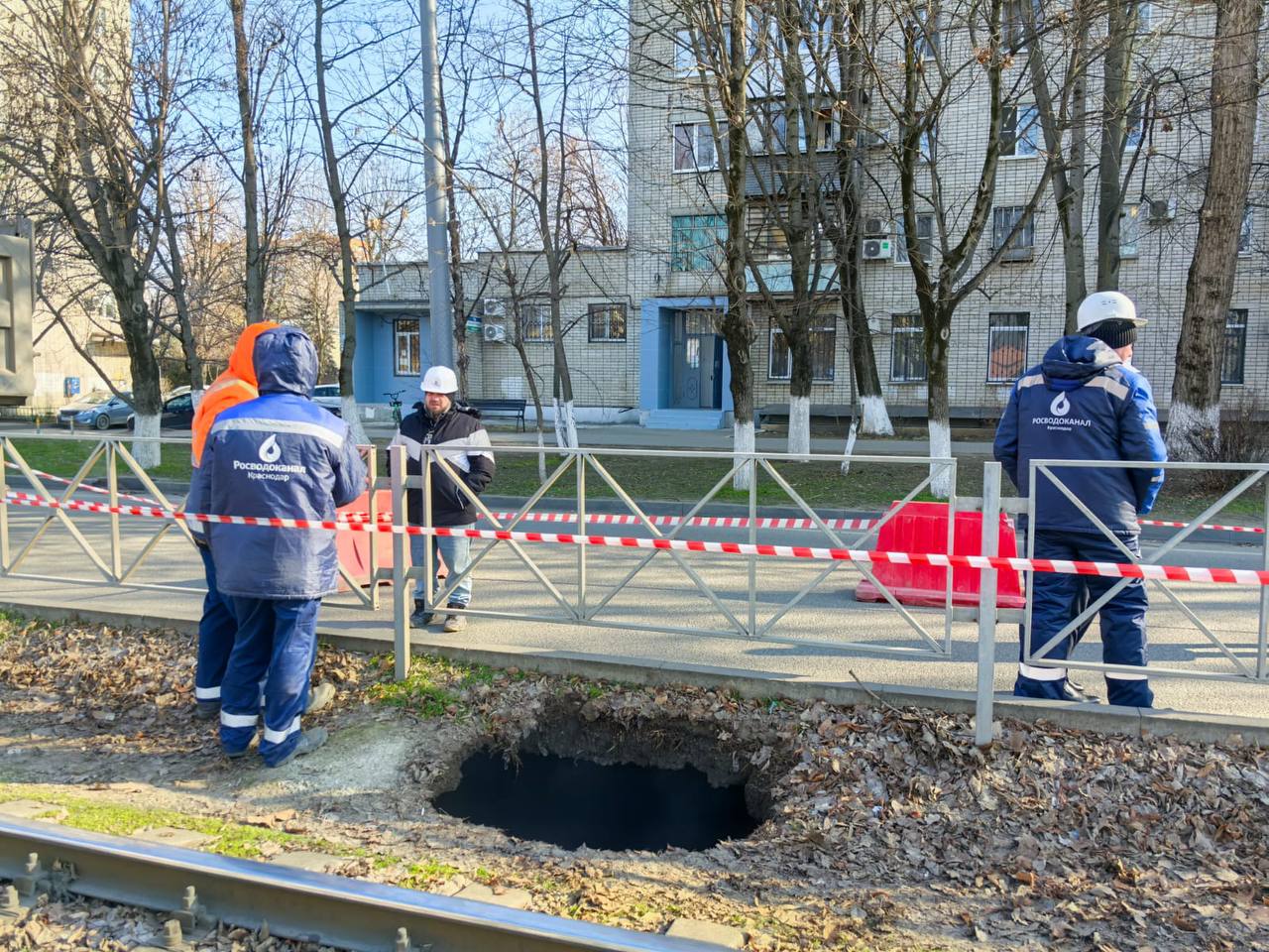 Очередной провал грунта произошел на улице Московской в Краснодаре 10 февраля