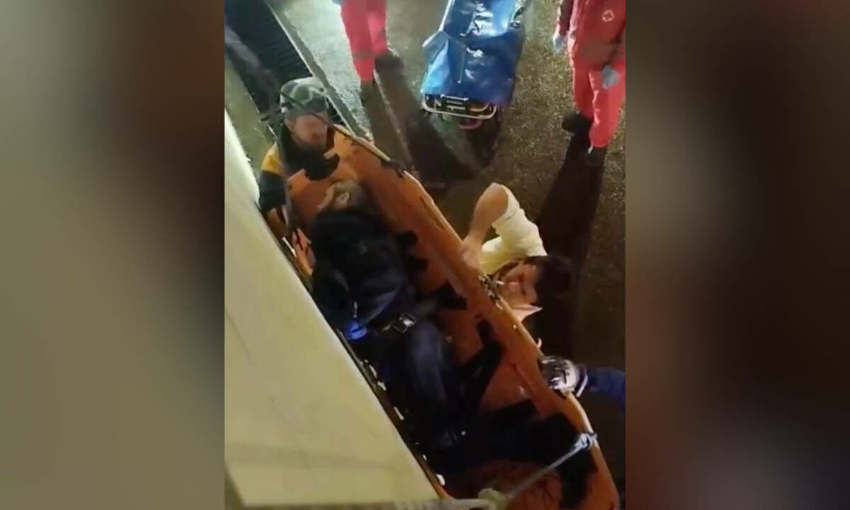 В Сочи спасли мужчину, упавшего с трехметровой высоты в канал для сточных вод