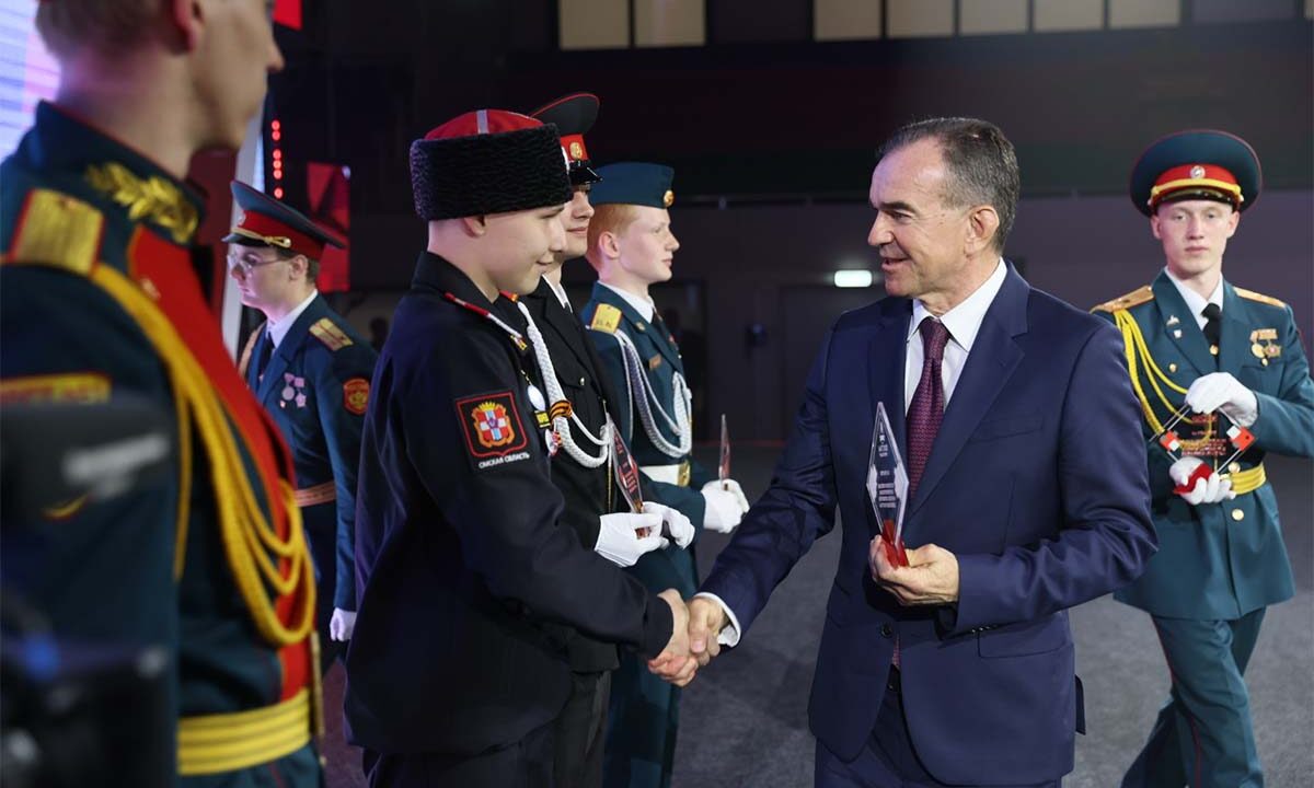 Вениамин Кондратьев посетил форум активистов движения «Пост № 1» в Краснодаре