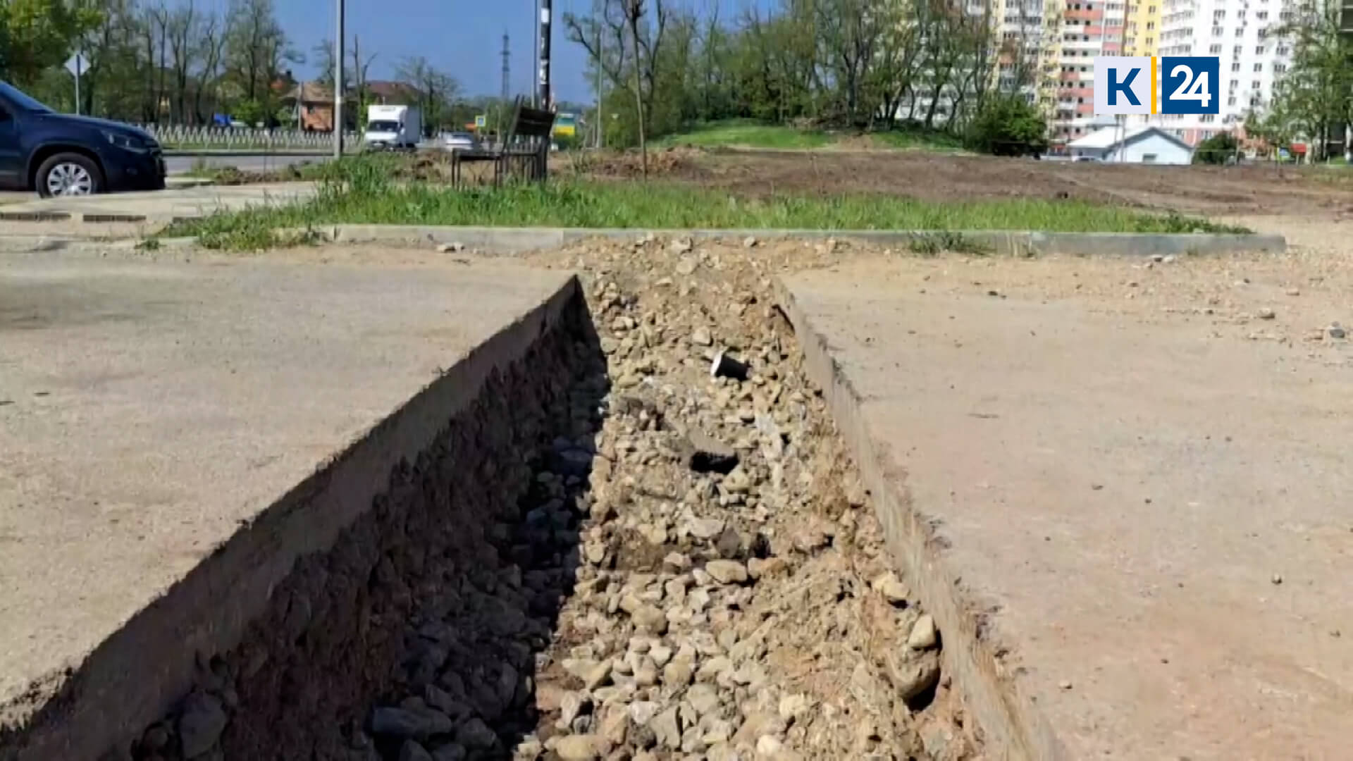В Краснодаре на дороге в ГМР появились траншеи метровой глубины