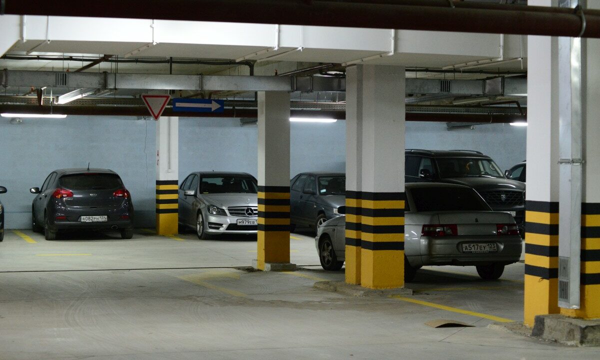 Краснодар стал городом с самой дешевой арендой машино-места среди миллионников