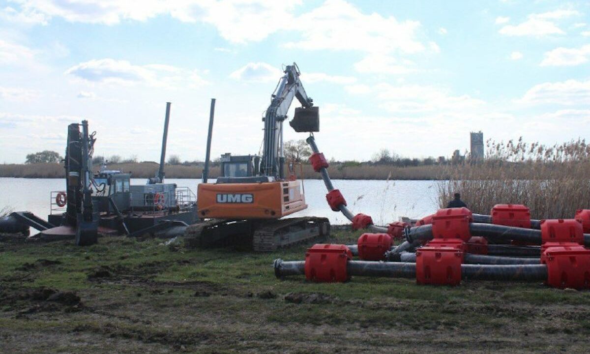 Более 10 городов и районов Кубани благоустраивают пляжи у рек и озер