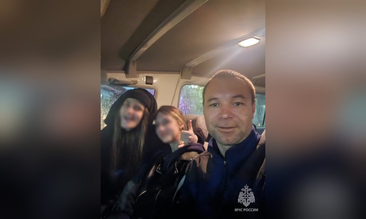 Две девушки пошли на лесную прогулку по горам Сочи и заблудились