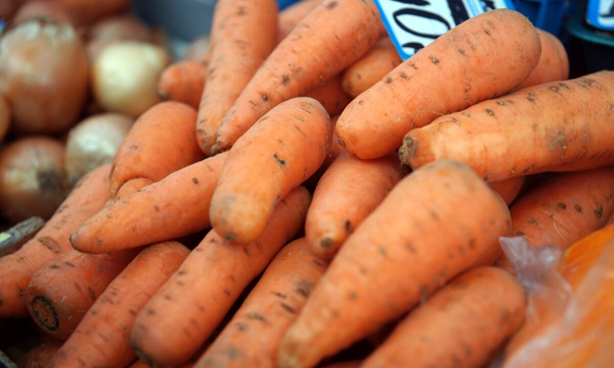 За неделю в Краснодаре подорожал чай и подешевели морковь и капуста