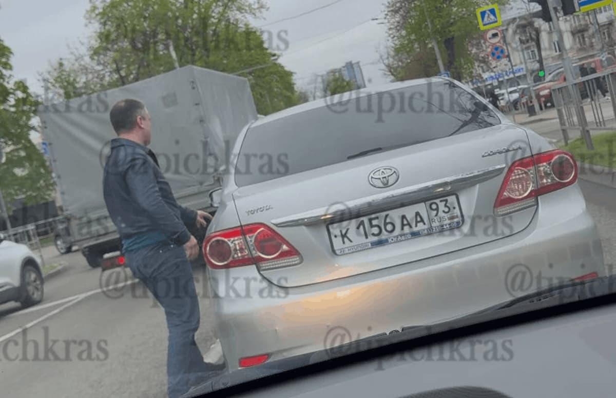 Полиция Краснодара проверит информацию о дорожном конфликте на улице Красной