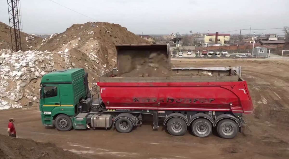 Замазученный песок вернут из Ростовской области в Краснодарский край