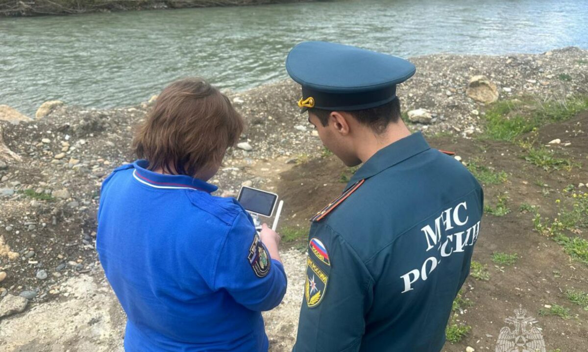 В Адыгее поиски упавшего в реку Белую мальчика приостановили до утра