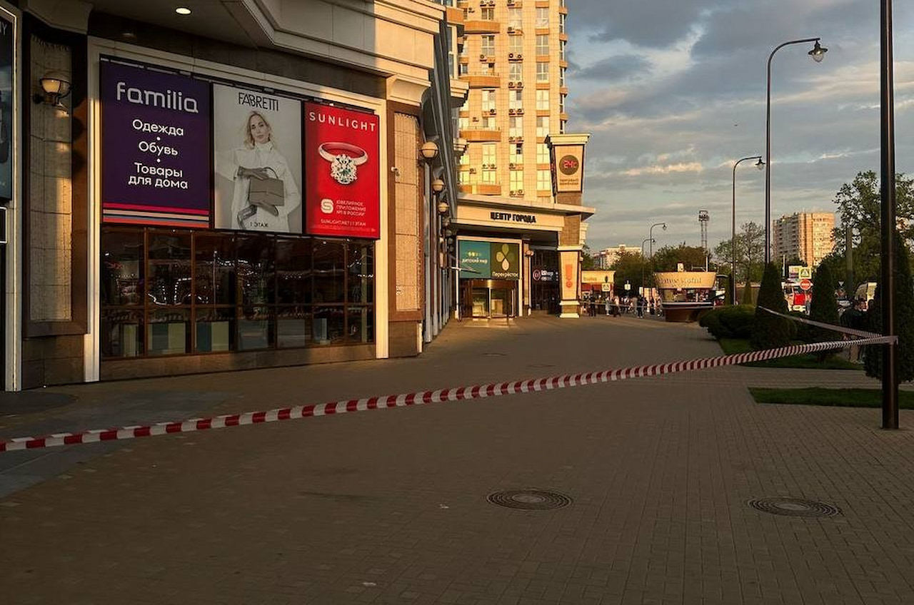 Из ТЦ «Центр города» в Краснодаре эвакуировали людей после звонка о минировании