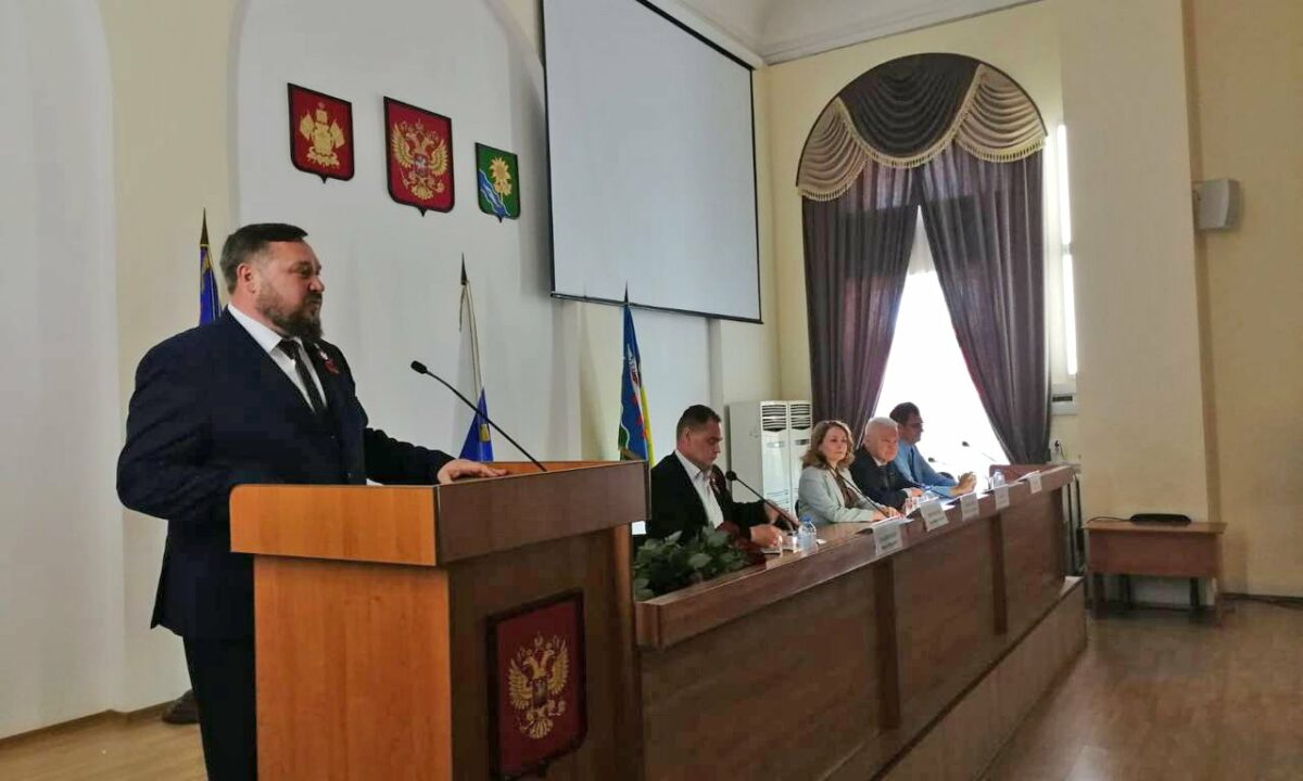 Денис Квитовский официально стал мэром Ейска